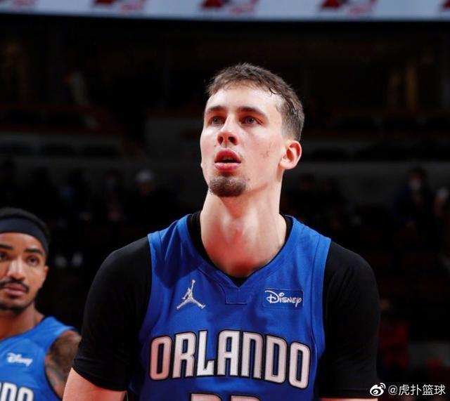 赛季中一场 赛季中一场