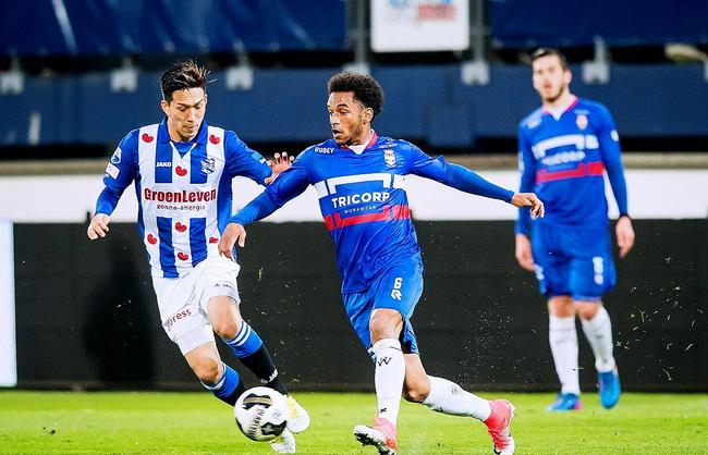 汤普森担任 汤普森担任