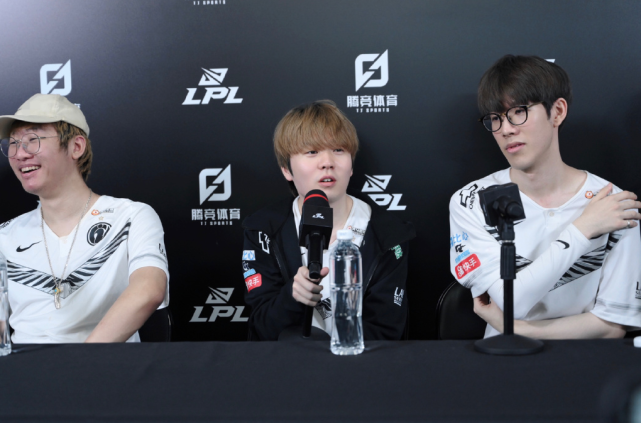 作为持续发 作为持续发