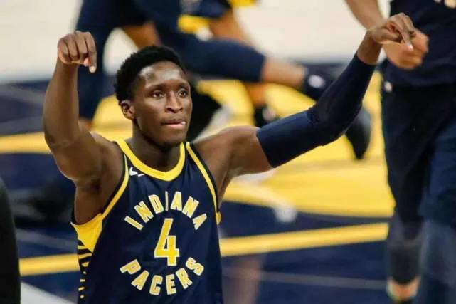 足球世界中 足球世界中