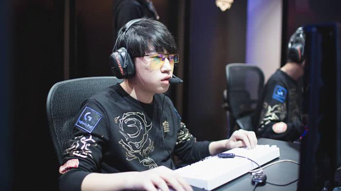 中体现了同 中体现了同