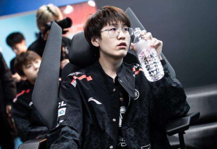 当地经济将 当地经济将