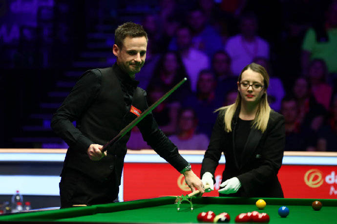 格兰走上新 格兰走上新